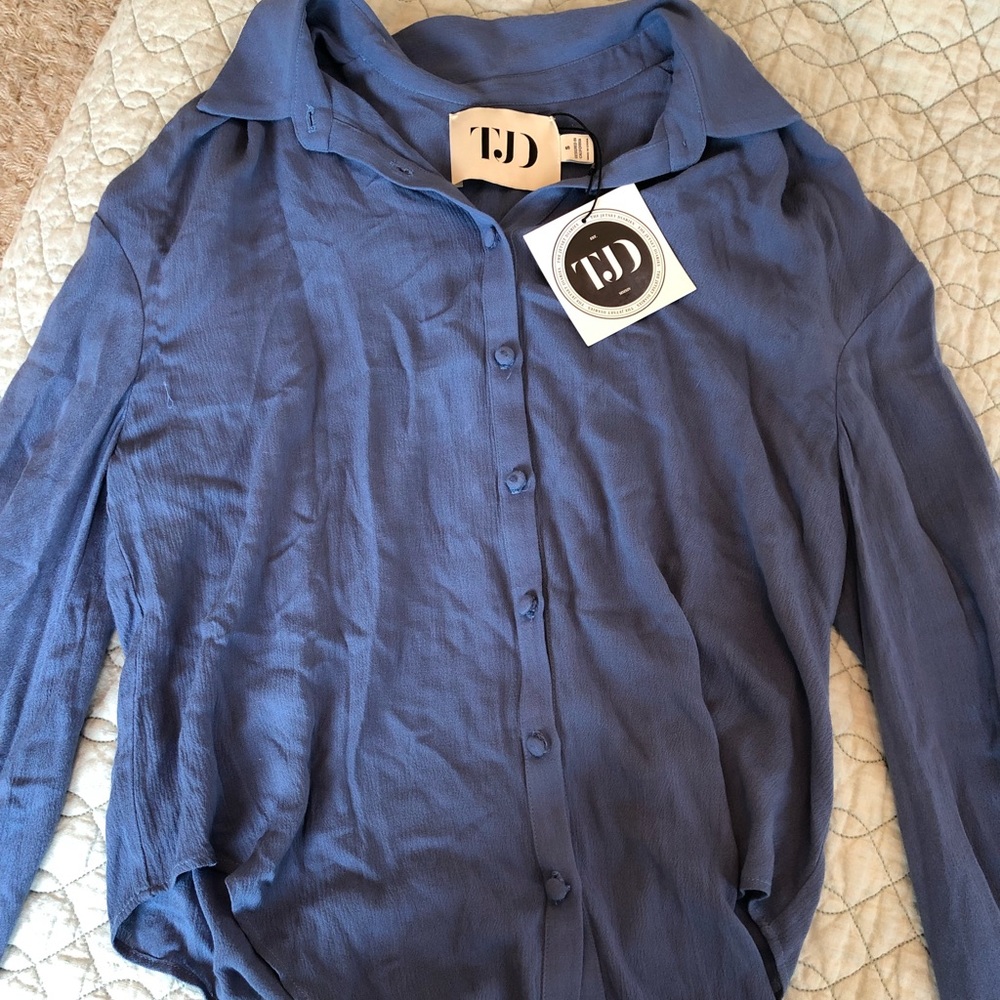 The Jersey Diaries freebird top in blue